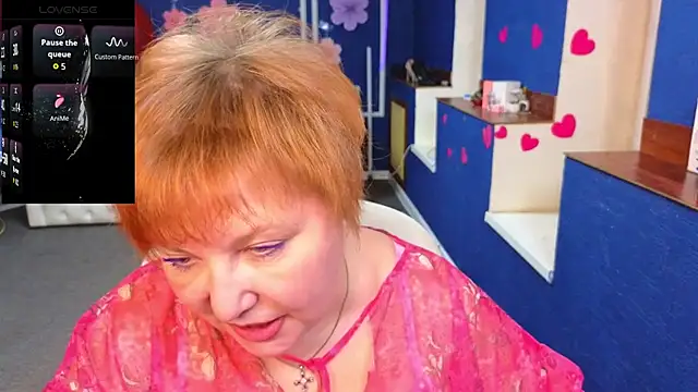 Kira Kenett online show from April 12, 2026, 5:16 pm