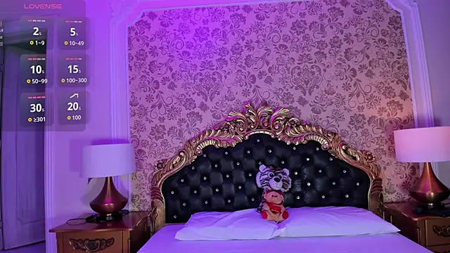 Snapshot of HatsaJones chatting on October 22, 2025, 3:39 am HatsaJones online show from October 22, 2025, 3:39 am