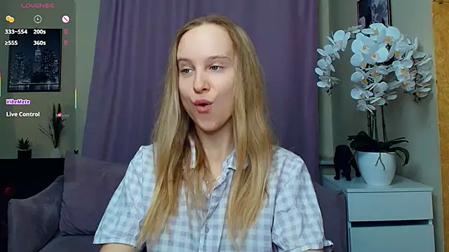 SoonMoor online show from April 1, 2026, 6:49 pm