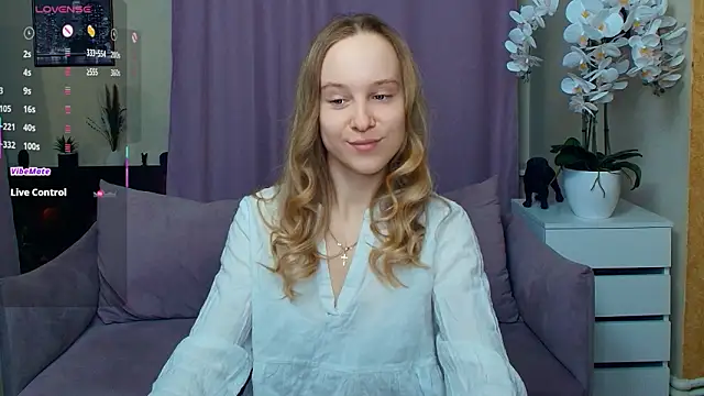 SoonMoor online show from March 28, 2026, 6:42 pm