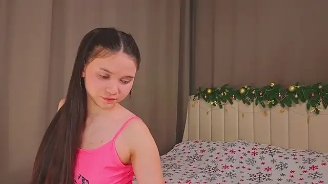 MargaretteRamp online show from December 16, 2025, 11:25 am