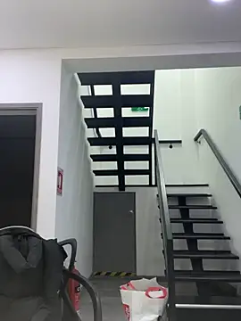 TiffanyyLam online show from October 18, 2025, 10:50 am