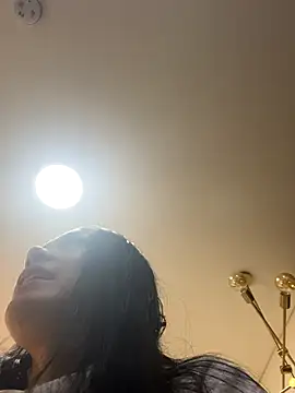 TiffanyyLam online show from November 1, 2025, 11:15 am