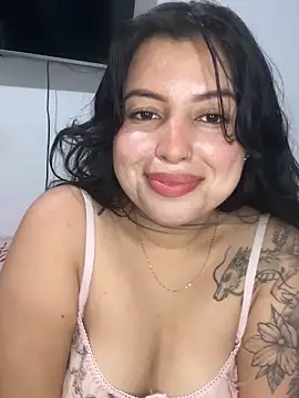 Snapshot of Emma_2903 chatting on September 23, 2025, 1:23 am Emma 2903 online show from September 23, 2025, 1:23 am