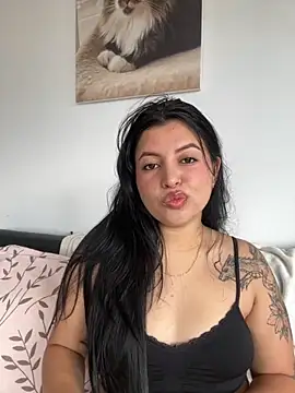 Snapshot of Emma_2903 chatting on September 19, 2025, 1:26 pm Emma 2903 online show from September 19, 2025, 1:26 pm