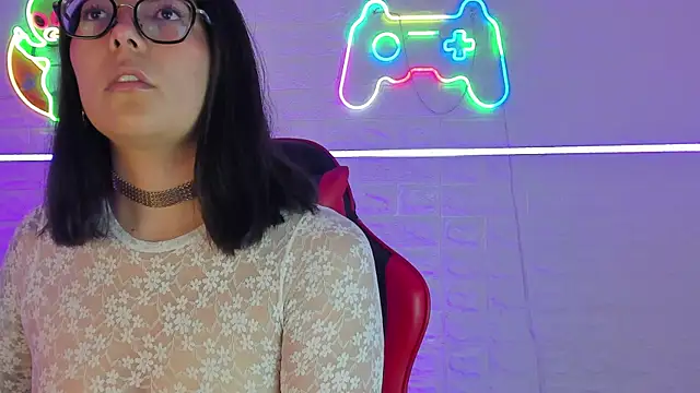 Snapshot of LolaXXXperience chatting on November 3, 2025, 11:36 am LolaXXXperience online show from November 3, 2025, 11:36 am