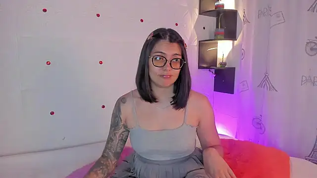 Snapshot of LolaXXXperience chatting on September 9, 2025, 11:08 am LolaXXXperience online show from September 9, 2025, 11:08 am