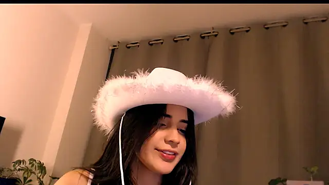 Snapshot of lanzybloom chatting on October 17, 2025, 4:49 am lanzybloom online show from October 17, 2025, 4:49 am