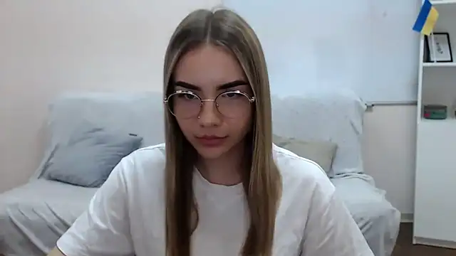 Snapshot of aSingleOne chatting on November 21, 2025, 7:02 pm aSingleOne online show from November 21, 2025, 7:02 pm