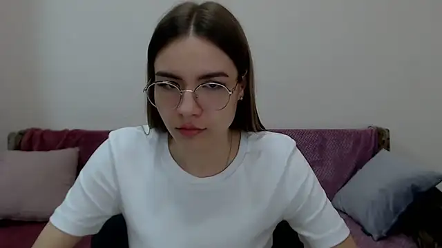 Snapshot of aSingleOne chatting on October 13, 2025, 6:31 pm aSingleOne online show from October 13, 2025, 6:31 pm