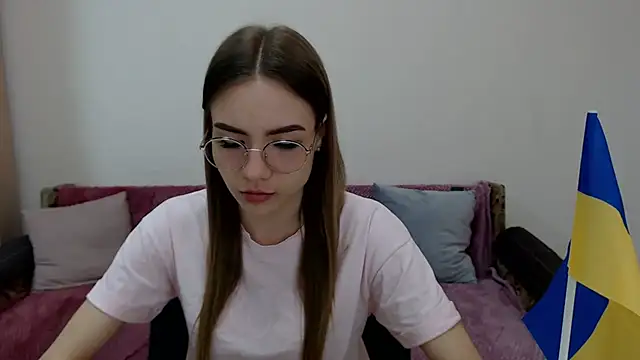 Snapshot of aSingleOne chatting on October 17, 2025, 7:59 pm aSingleOne online show from October 17, 2025, 7:59 pm