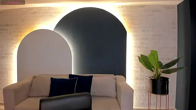 LaurentConnor online show from October 24, 2025, 3:38 am