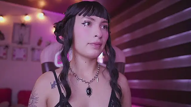 Rebecah 1 online show from October 30, 2025, 3:42 pm