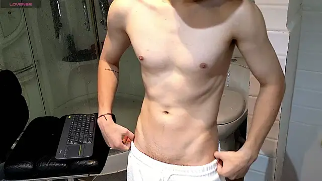 Snapshot of enzo_steel chatting on May 9, 2026, 12:03 am enzo steel online show from May 9, 2026, 12:03 am