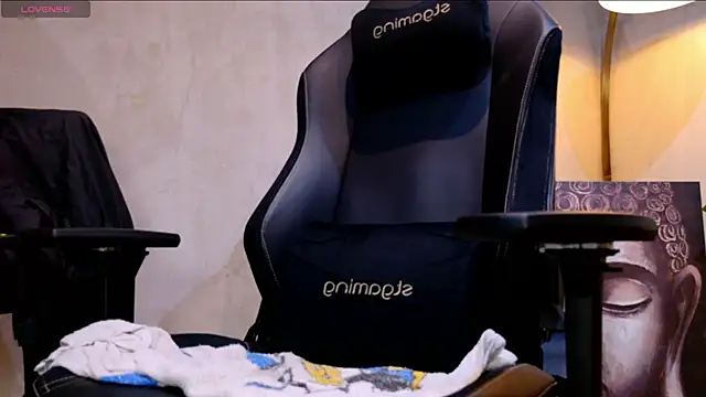 Snapshot of enzo_steel chatting on February 7, 2026, 8:28 pm enzo steel online show from February 7, 2026, 8:28 pm