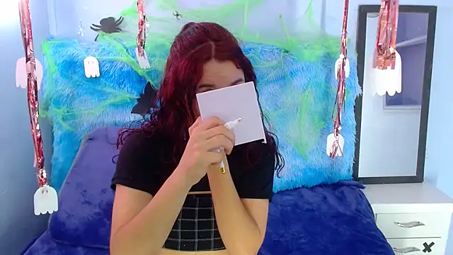 Snapshot of Britney_thx chatting on October 4, 2025, 9:27 pm Britney thx online show from October 4, 2025, 9:27 pm