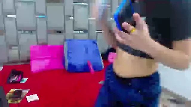 Snapshot of Britney_thx chatting on September 17, 2025, 11:29 pm Britney thx online show from September 17, 2025, 11:29 pm