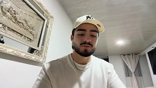 Snapshot of zayn_maximoff chatting on July 21, 2026, 2:36 am zayn maximoff online show from July 21, 2026, 2:36 am