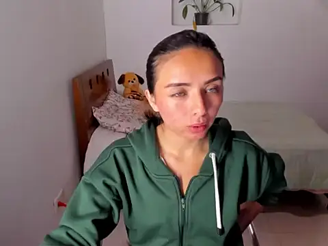 megan doll2123 online show from November 28, 2025, 7:47 pm