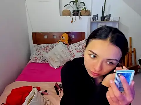 Snapshot of megan_doll2123 chatting on December 18, 2025, 7:07 pm megan doll2123 online show from December 18, 2025, 7:07 pm