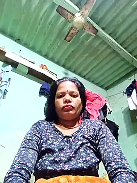 Snapshot of Sapna_ji45 chatting on October 16, 2025, 9:23 pm Sapna ji45 online show from October 16, 2025, 9:23 pm