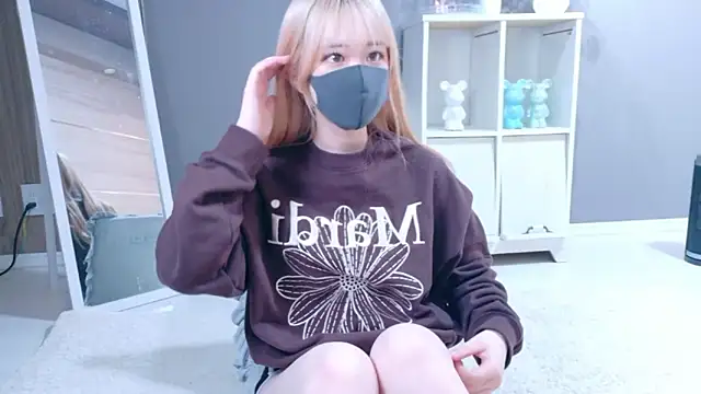 Una chan  online show from October 23, 2025, 12:31 am