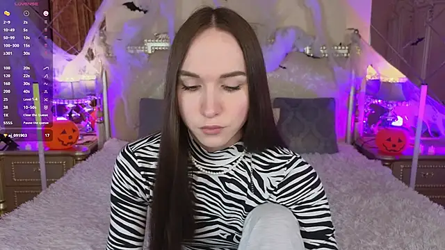 Angeel Kate online show from October 30, 2025, 1:09 pm