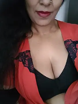 Snapshot of Deepa_Sharma143 chatting on May 18, 2026, 1:39 am Deepa Sharma143 online show from May 18, 2026, 1:39 am