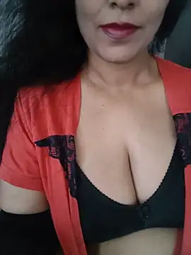 Snapshot of Deepa_Sharma143 chatting on May 13, 2026, 1:56 am Deepa Sharma143 online show from May 13, 2026, 1:56 am