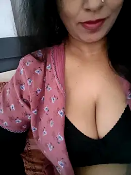 Snapshot of Deepa_Sharma143 chatting on March 2, 2026, 8:43 am Deepa Sharma143 online show from March 2, 2026, 8:43 am