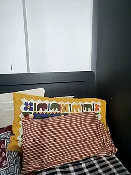 Deepa Sharma143 online show from October 30, 2025, 1:37 am