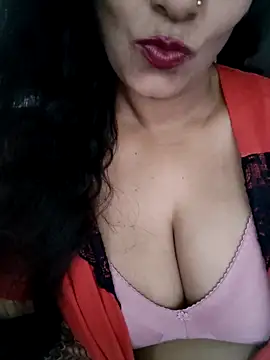 Snapshot of Deepa_Sharma143 chatting on April 28, 2026, 1:59 am Deepa Sharma143 online show from April 28, 2026, 1:59 am