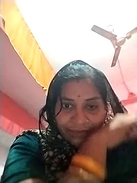 Snapshot of Hot_babli54 chatting on November 16, 2025, 5:39 pm Hot babli54 online show from November 16, 2025, 5:39 pm