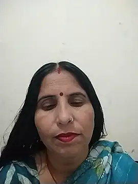Snapshot of Hot_liya54 chatting on May 15, 2026, 6:44 am Hot liya54 online show from May 15, 2026, 6:44 am
