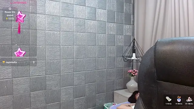 Snapshot of Iantwink18 chatting on December 5, 2025, 8:02 am Iantwink18 online show from December 5, 2025, 8:02 am