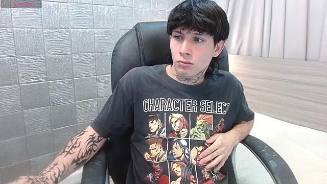 Snapshot of Iantwink18 chatting on November 21, 2025, 4:11 am Iantwink18 online show from November 21, 2025, 4:11 am