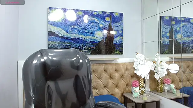 Snapshot of Iantwink18 chatting on November 13, 2025, 3:21 am Iantwink18 online show from November 13, 2025, 3:21 am