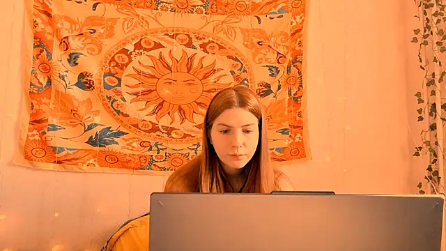 AliceCUNTach online show from April 8, 2026, 5:09 am