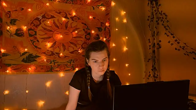 Snapshot of AliceCUNTach chatting on February 4, 2026, 5:02 am AliceCUNTach online show from February 4, 2026, 5:02 am