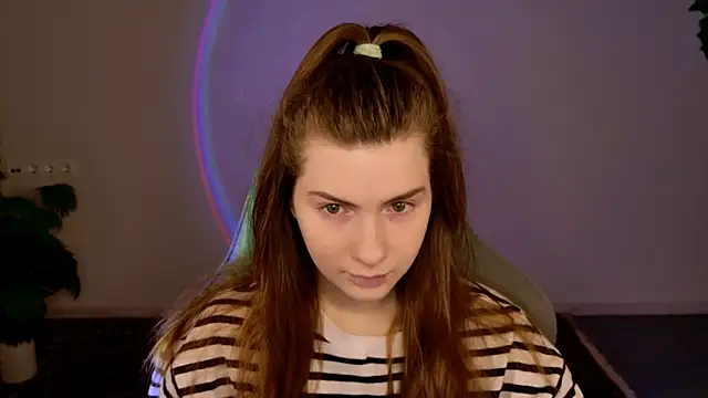 Snapshot of AliceCUNTach chatting on December 18, 2025, 5:12 am AliceCUNTach online show from December 18, 2025, 5:12 am