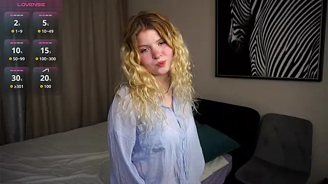 Snapshot of ShontaWasilko chatting on September 10, 2025, 5:34 pm ShontaWasilko online show from September 10, 2025, 5:34 pm