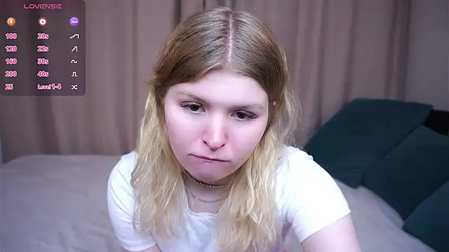 Snapshot of ShontaWasilko chatting on November 12, 2025, 6:23 pm ShontaWasilko online show from November 12, 2025, 6:23 pm