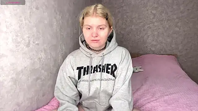 Snapshot of ShontaWasilko chatting on April 10, 2026, 8:16 pm ShontaWasilko online show from April 10, 2026, 8:16 pm