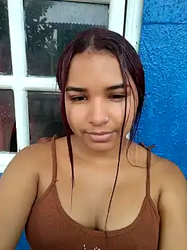 Snapshot of DulceeSalas chatting on October 3, 2025, 4:52 pm DulceeSalas online show from October 3, 2025, 4:52 pm