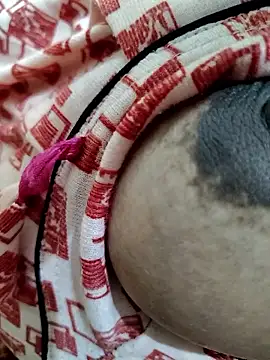 Hot lali 555 online show from March 4, 2026, 4:37 pm