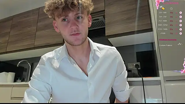 Snapshot of DominantAlex18 chatting on December 21, 2025, 9:26 pm DominantAlex18 online show from December 21, 2025, 9:26 pm