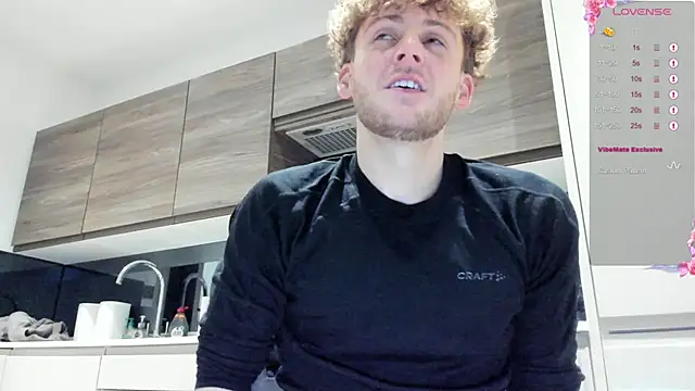 Snapshot of DominantAlex18 chatting on November 26, 2025, 4:07 pm DominantAlex18 online show from November 26, 2025, 4:07 pm