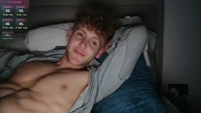 DominantAlex18 online show from April 12, 2026, 10:57 pm