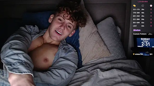 Snapshot of DominantAlex18 chatting on February 1, 2026, 2:32 am DominantAlex18 online show from February 1, 2026, 2:32 am