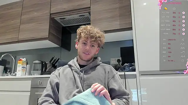 Snapshot of DominantAlex18 chatting on November 27, 2025, 6:47 am DominantAlex18 online show from November 27, 2025, 6:47 am